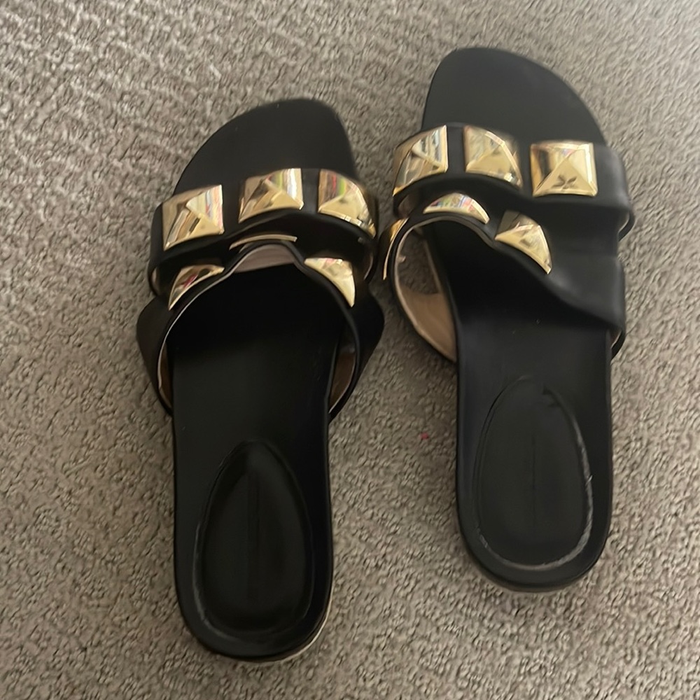 Banana Republic gold grommet slides